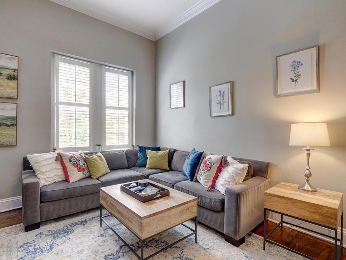 Charm On Liberty Apartment Savannah Bagian luar foto