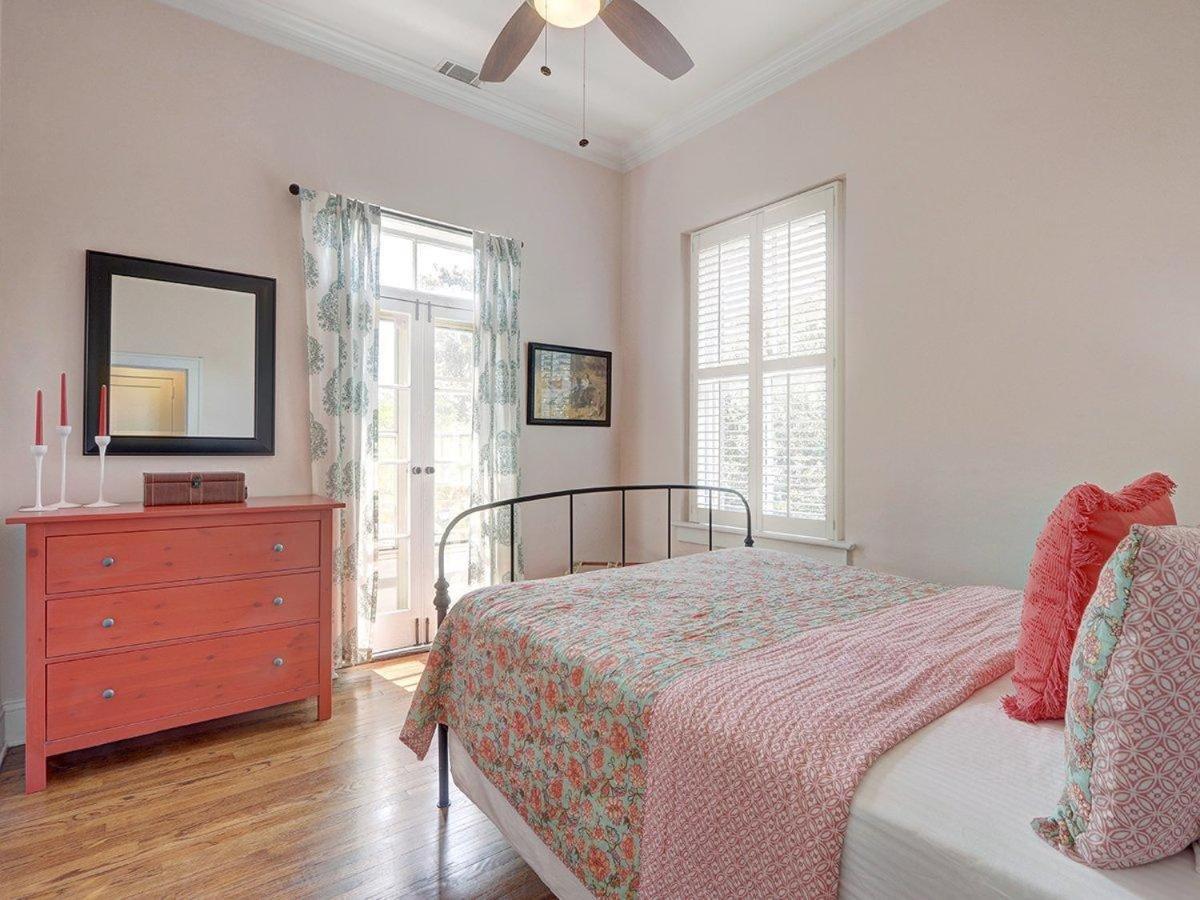 Charm On Liberty Apartment Savannah Bagian luar foto