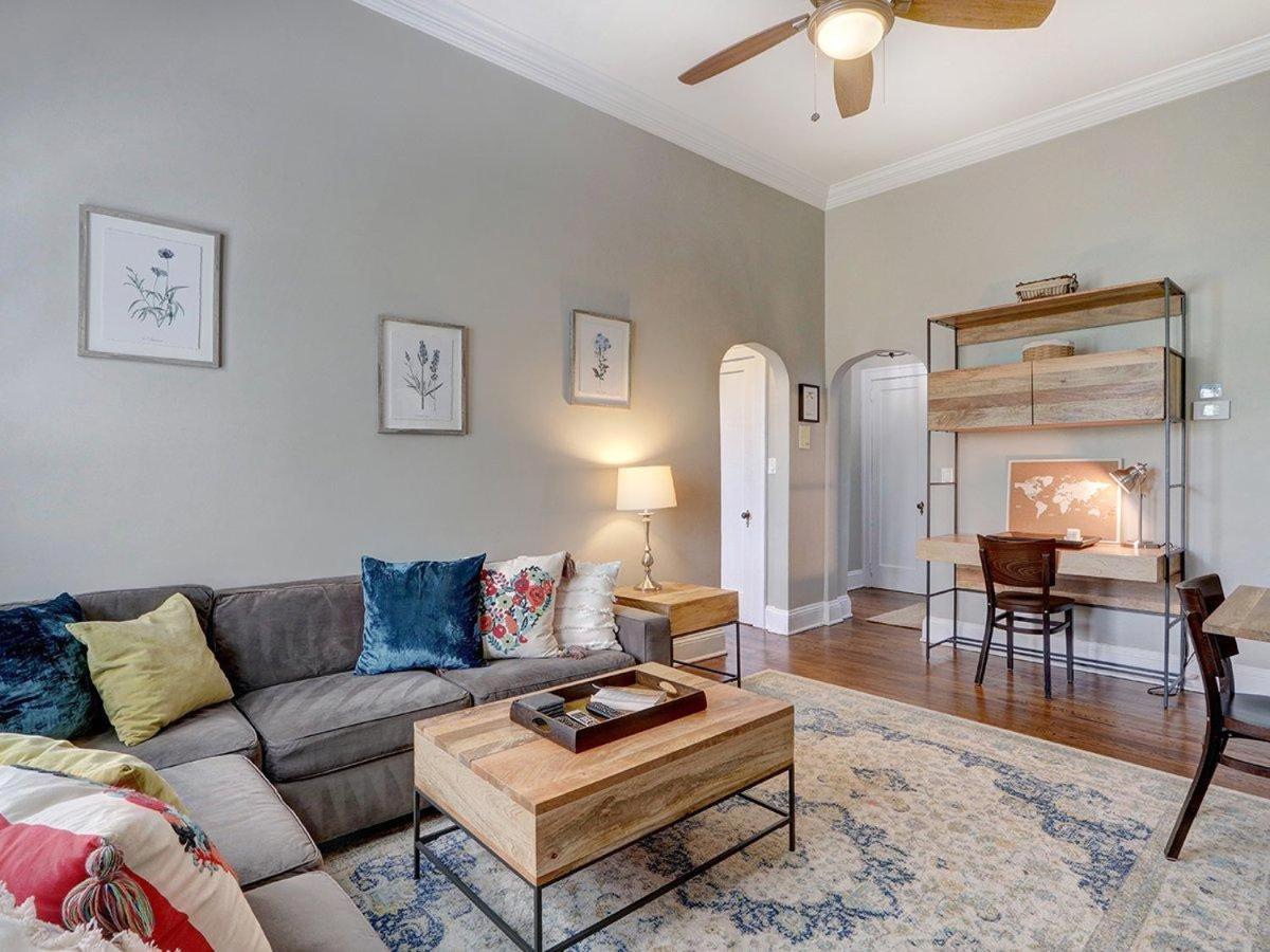 Charm On Liberty Apartment Savannah Bagian luar foto